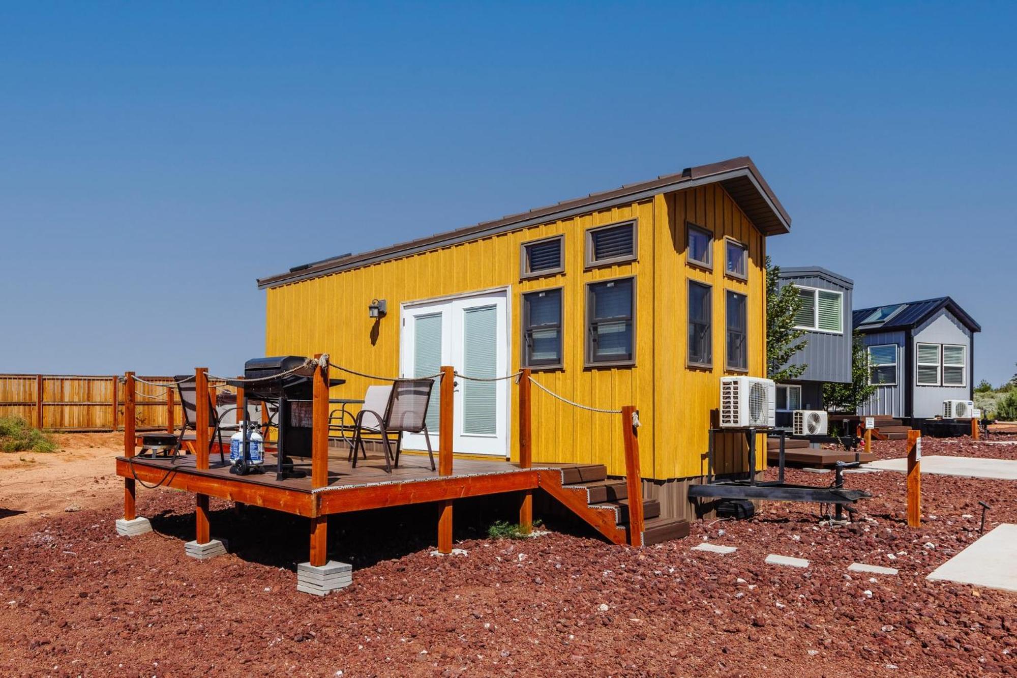 Desert Oasis Tiny Home Apple Valley エクステリア 写真